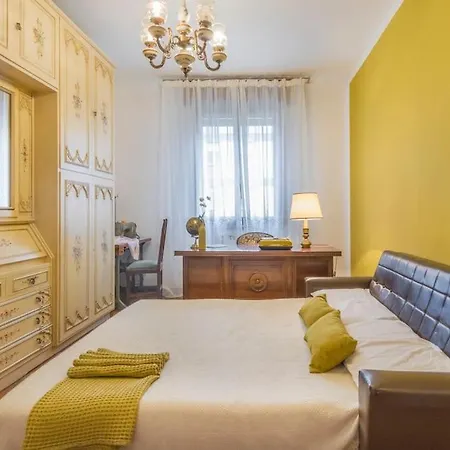 Drake's Royal - Centre & Train Station Apartment Modena
