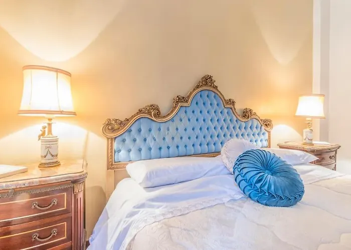 Drake's Royal - Centre & Train Station Apartament Modena