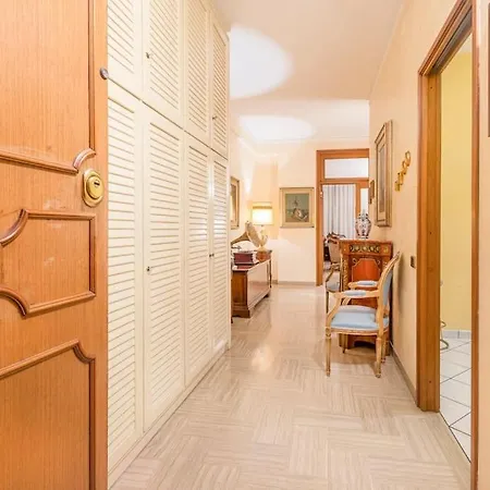 Appartement Drake's Royal - Centre & Train Station *