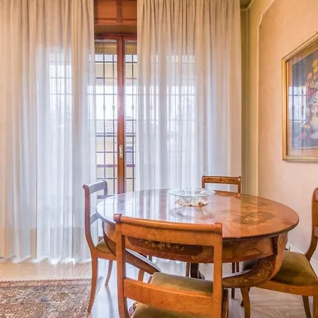 Apartamento Drake's Royal - Centre & Train Station *