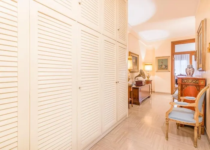 Apartament Drake's Royal - Centre & Train Station Modena