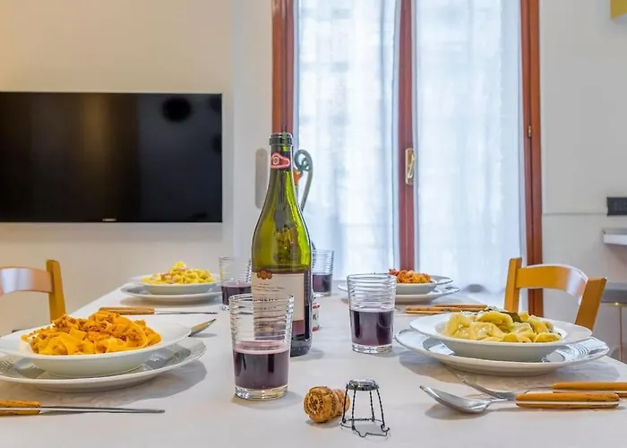 Apartament Drake's Royal - Centre & Train Station Modena