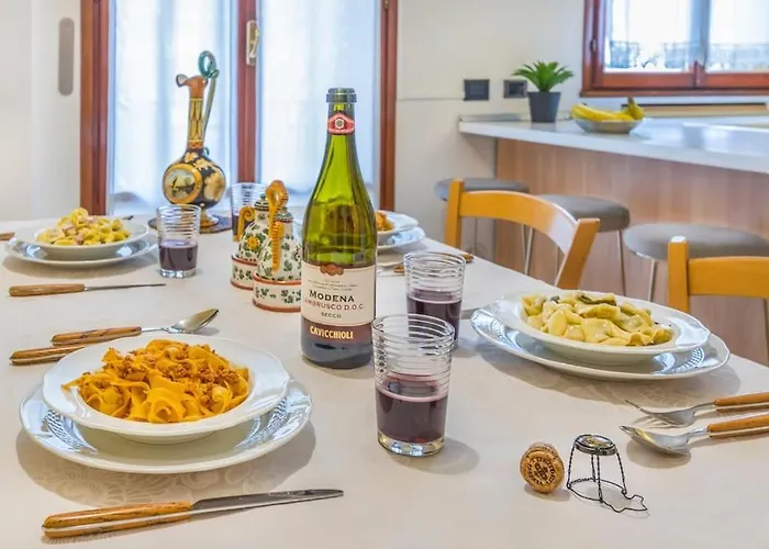 Apartament Drake's Royal - Centre & Train Station Modena