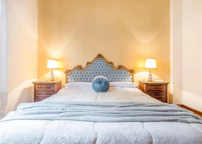 Drake's Royal - Centre & Train Station Apartment Modena